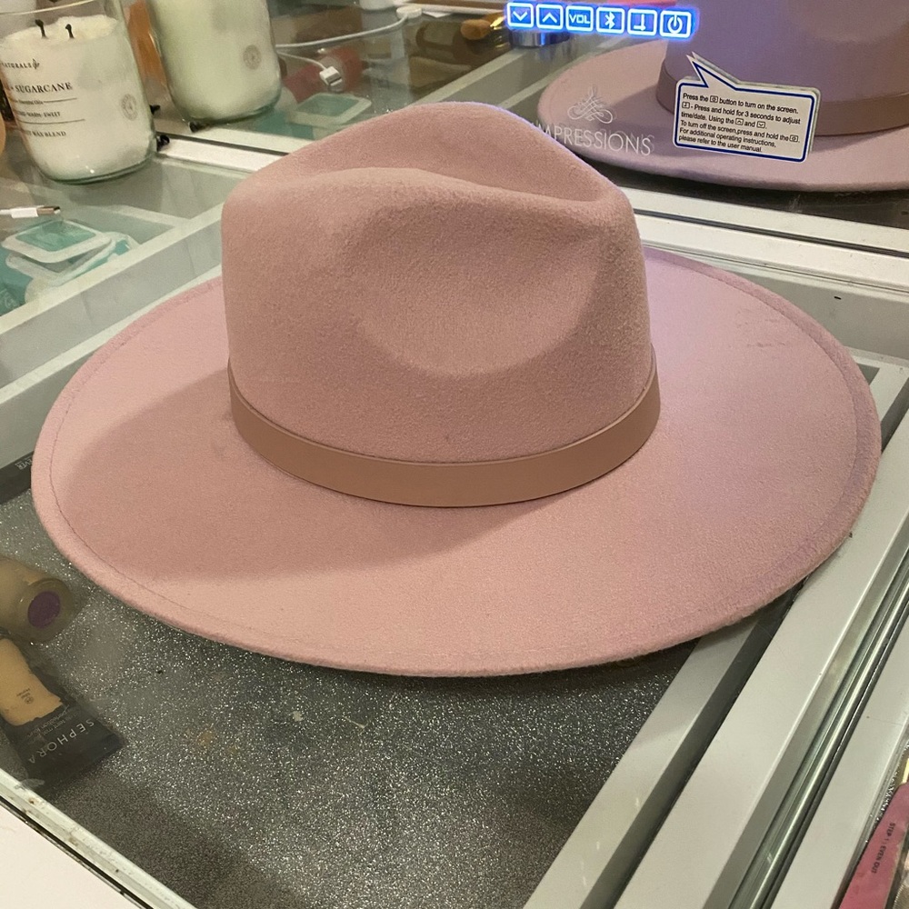 Pink hat - Picture 3 of 3
